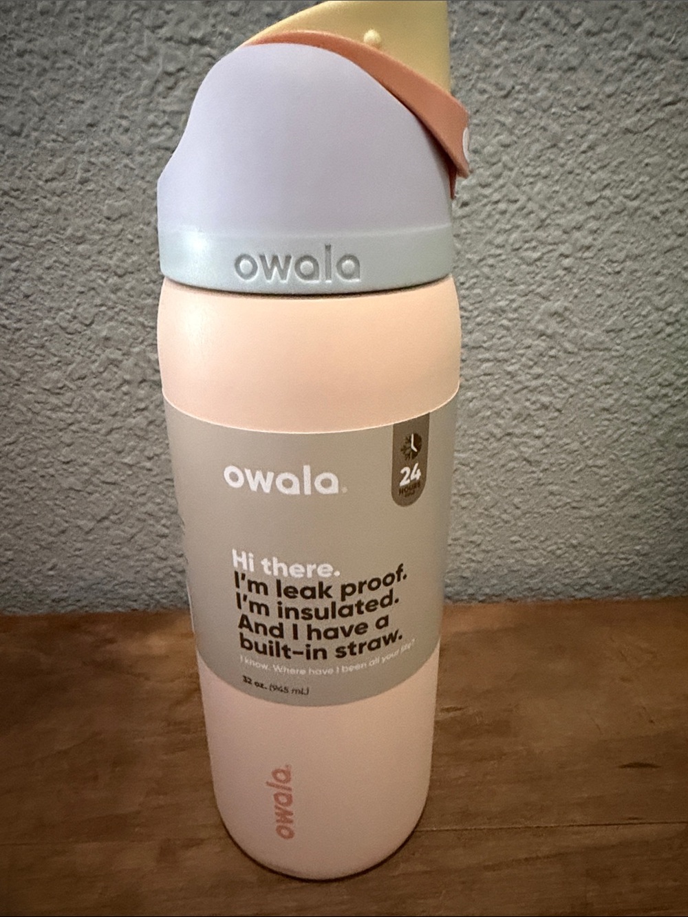 Owala Insulated Water Bottle in Pastel Pink & Cream 32oz